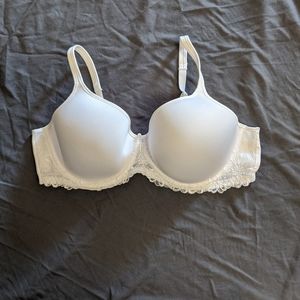 White lace bra